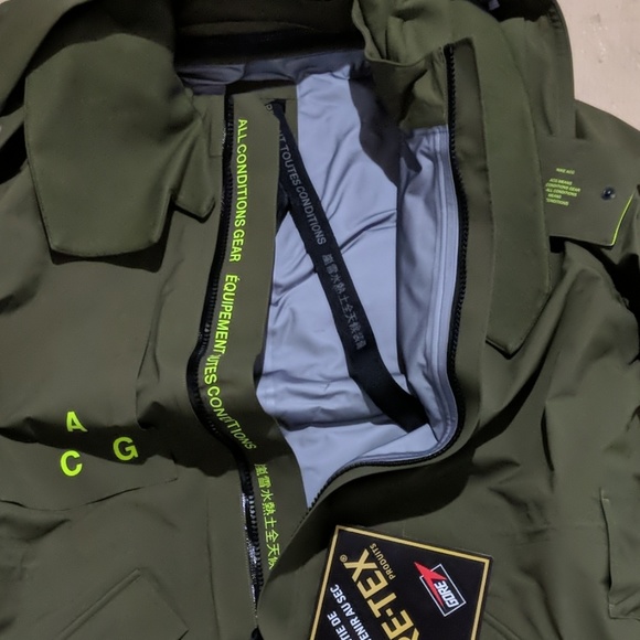 NikeLab ACG GORE-TEX® Parka - Picture 3 of 5